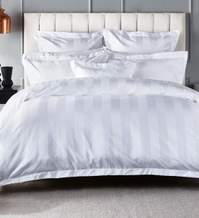 Hotel-Savoy-1000-Thread-Count-Quilt-Cover-Set on sale