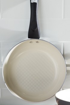 Raco-Ceramic-Frypan-20cm on sale